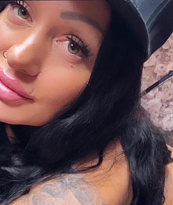 Mia-Roux Vorschaubild