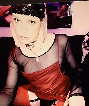 Yanina_Poison thumb image