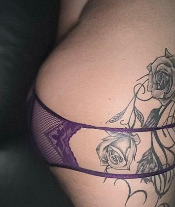 Lilly-Noir Thumb Image