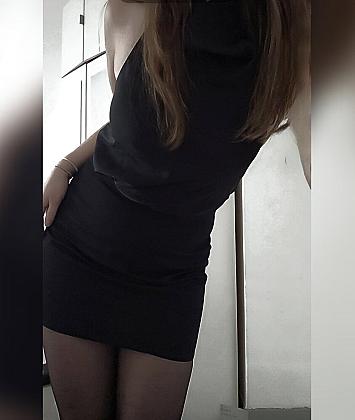 HotRoxyy Thumb Image